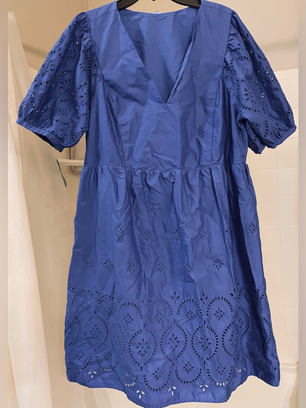 Blue Eyelet V-Neck Shift Dress. 100% Cotton. EC, comes just above knee. Size Lge